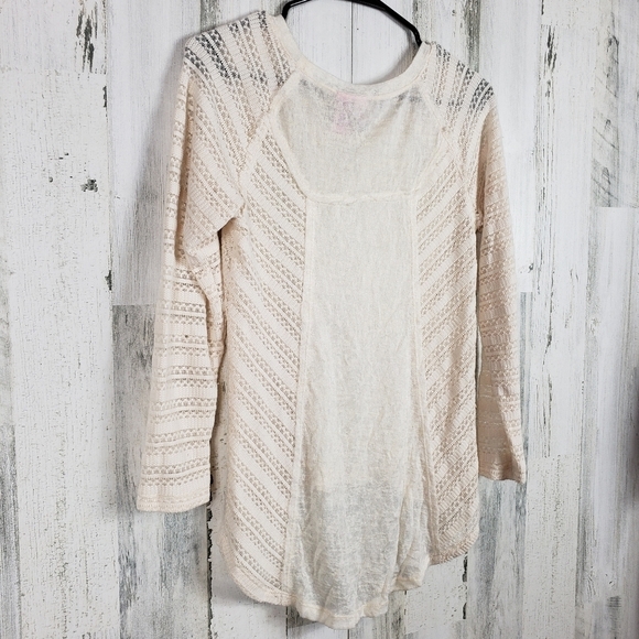 Love on a hanger high low long sleeve top size Small - Picture 6 of 6
